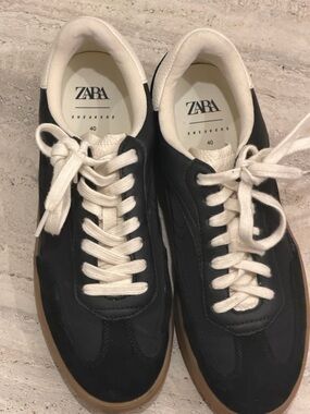 Zara Black Sneakers with Cream Laces and Gum Sole